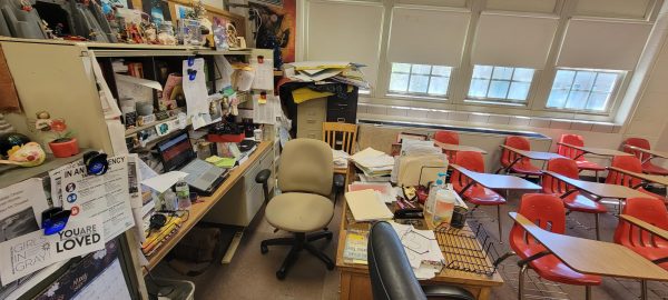 Mrs. Hayek, Rock Island High School English teachers desk looks crazy to everyone that walks in, but she thinks its good for her. She states, “It might look like a hot mess to somebody else, but I know exactly where everything is when someone asks me.”
