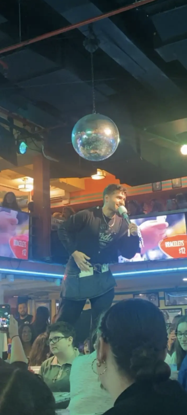 Ellen’s Stardust Diner Review